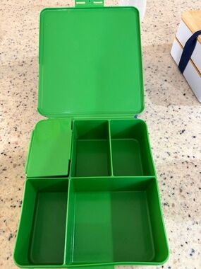 Pottery Barn Kids Bright Green Compartmental Bento Lunch Box